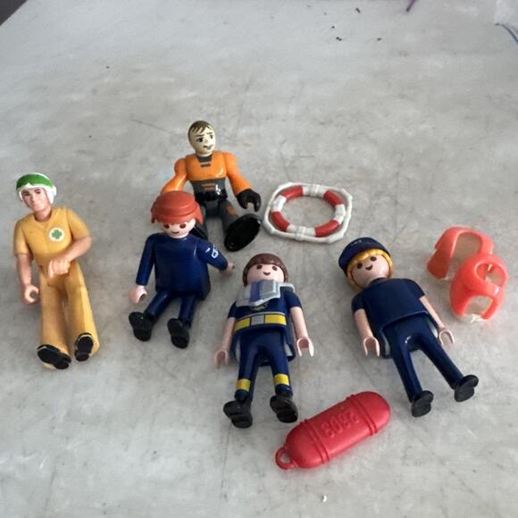 VTG Playmobil Coast Guard Figures & Accessories W/ Extra Men - Picture 1 of 8